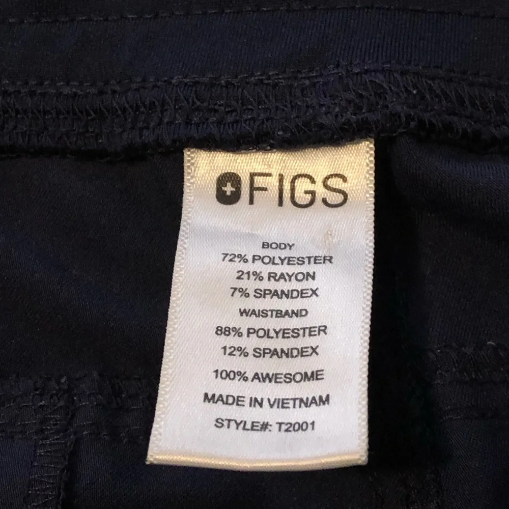 Figs Axim Cargo Scrub pants. Size large.
